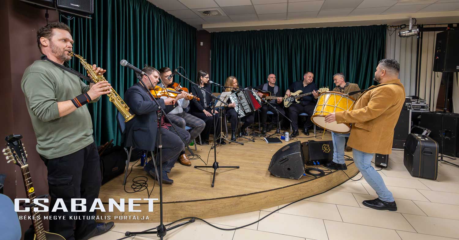 Folk Pack koncert - STÉG Klasszik