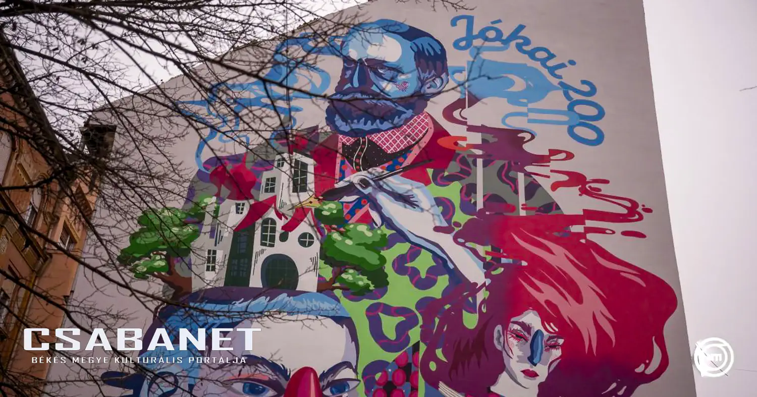 Jókai Mórt ábrázoló tűzfalfestés látható a Kis Diófa utcában