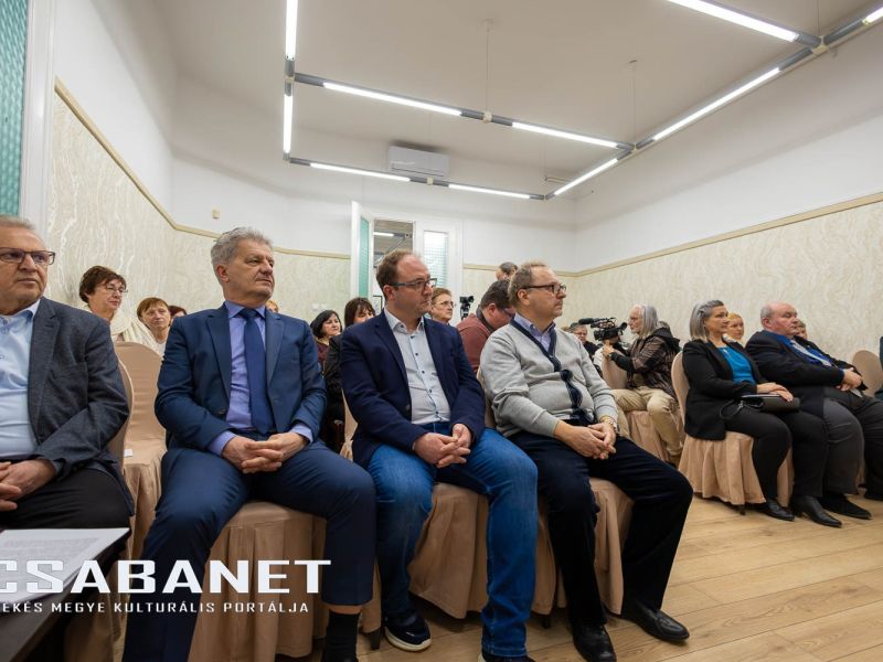Čabiansky kalendár 2025 bemutató Békéscsabán Čabiansky kalendár 2025 bemutató Békéscsabán
