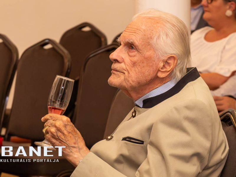 Egy estély a kastélyban - könyvbemutató, Szabadkígyós Egy estély a kastélyban - könyvbemutató, Szabadkígyós