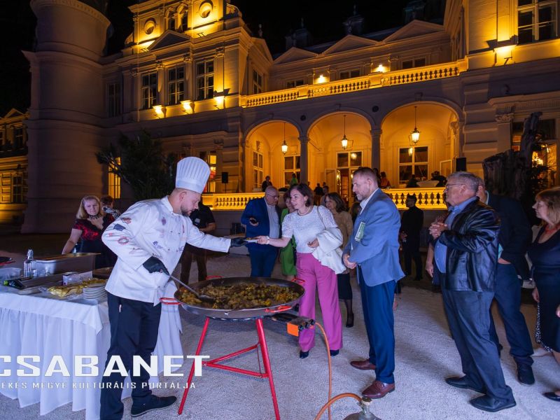 Egy estély a kastélyban - könyvbemutató, Szabadkígyós Egy estély a kastélyban - könyvbemutató, Szabadkígyós