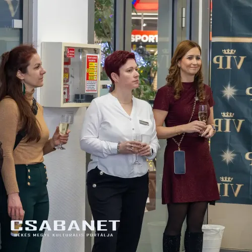 2026 01 16 csaba center eskuvo kiallitas