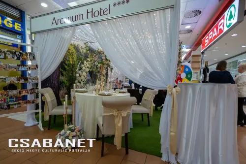 2026 01 16 csaba center eskuvo kiallitas