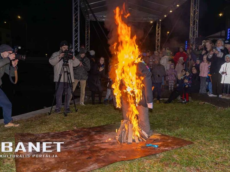 Farsangi felvonulás, télűző mulatság és Balkán táncház  Farsangi felvonulás, télűző mulatság és Balkán táncház
