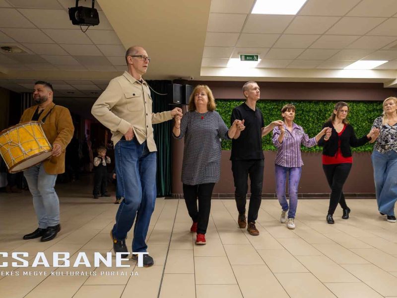 Farsangi felvonulás, télűző mulatság és Balkán táncház  Farsangi felvonulás, télűző mulatság és Balkán táncház