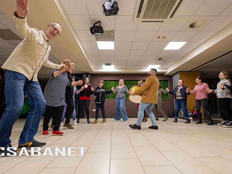 Farsangi felvonulás, télűző mulatság és Balkán táncház  Farsangi felvonulás, télűző mulatság és Balkán táncház