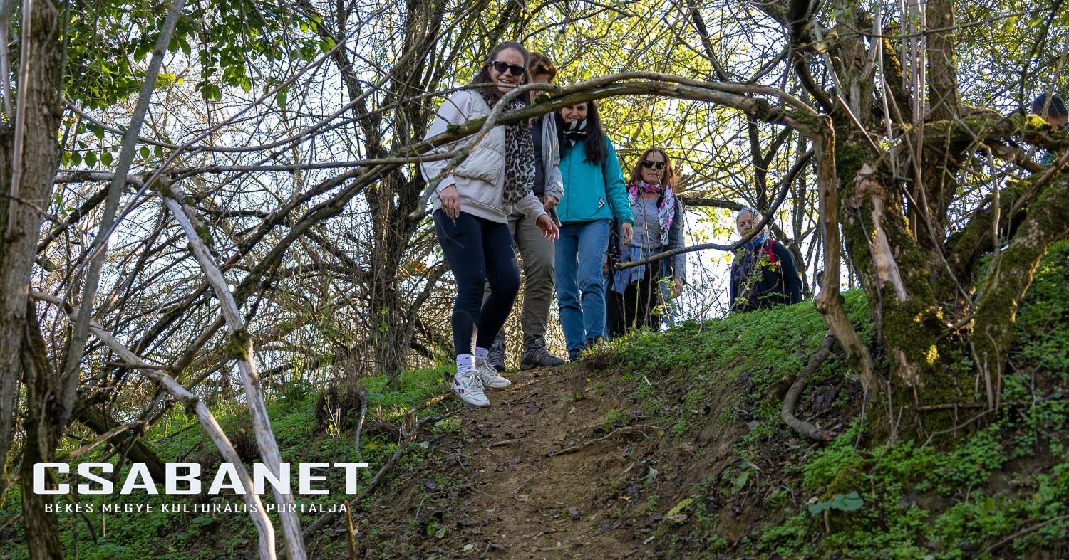 Fáspusztai csoportos kalandozás Boldog Gusztival, szándékos  Fáspusztai csoportos kalandozás Boldog Gusztival, szándékos