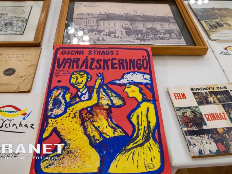 Kis szerencsével lehettem volna a Színházbarangolás kétezre Kis szerencsével lehettem volna a Színházbarangolás kétezre