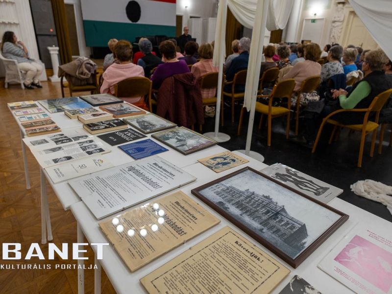 Kis szerencsével lehettem volna a Színházbarangolás kétezre Kis szerencsével lehettem volna a Színházbarangolás kétezre