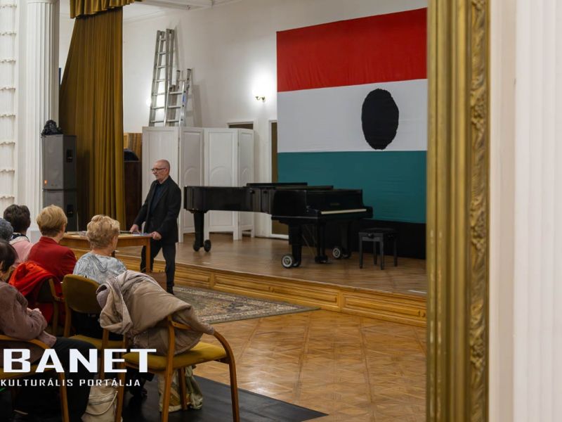 Kis szerencsével lehettem volna a Színházbarangolás kétezre Kis szerencsével lehettem volna a Színházbarangolás kétezre