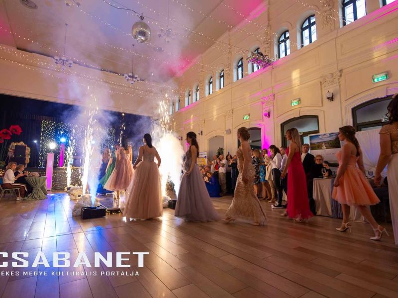 Magical Evening - Esküvő kiállítás Gyulán a Vigadóban Magical Evening - Esküvő kiállítás Gyulán a Vigadóban