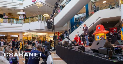 Megkezdődött a 23. szülinapi buli a Csaba Centerben Megkezdődött a 23. szülinapi buli a Csaba Centerben