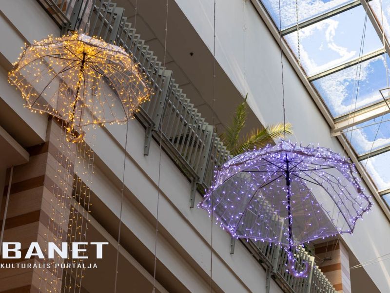 Megkezdődött a 23. szülinapi buli a Csaba Centerben Megkezdődött a 23. szülinapi buli a Csaba Centerben