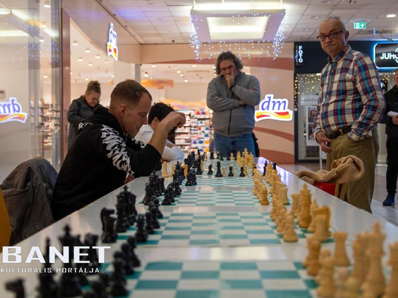 Megkezdődött a 23. szülinapi buli a Csaba Centerben Megkezdődött a 23. szülinapi buli a Csaba Centerben