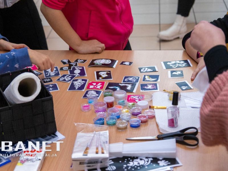 Megkezdődött a 23. szülinapi buli a Csaba Centerben Megkezdődött a 23. szülinapi buli a Csaba Centerben