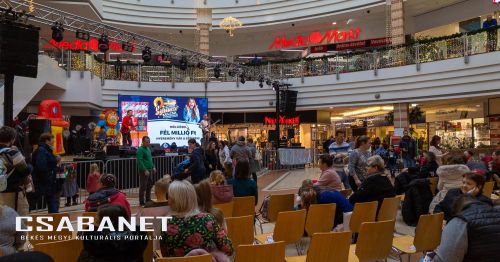 Megkezdődött a 23. szülinapi buli a Csaba Centerben Megkezdődött a 23. szülinapi buli a Csaba Centerben