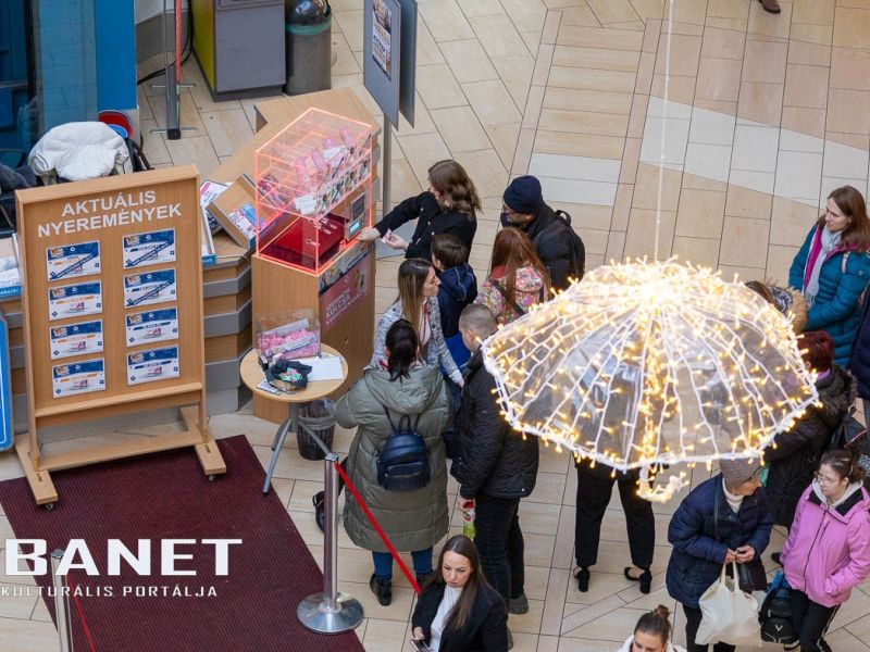 Megkezdődött a 23. szülinapi buli a Csaba Centerben Megkezdődött a 23. szülinapi buli a Csaba Centerben