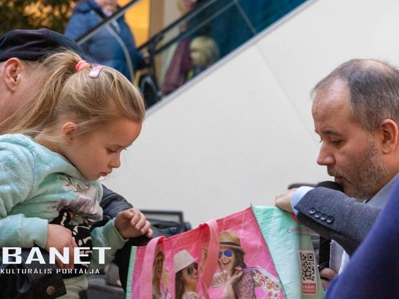 Megkezdődött a 23. szülinapi buli a Csaba Centerben Megkezdődött a 23. szülinapi buli a Csaba Centerben