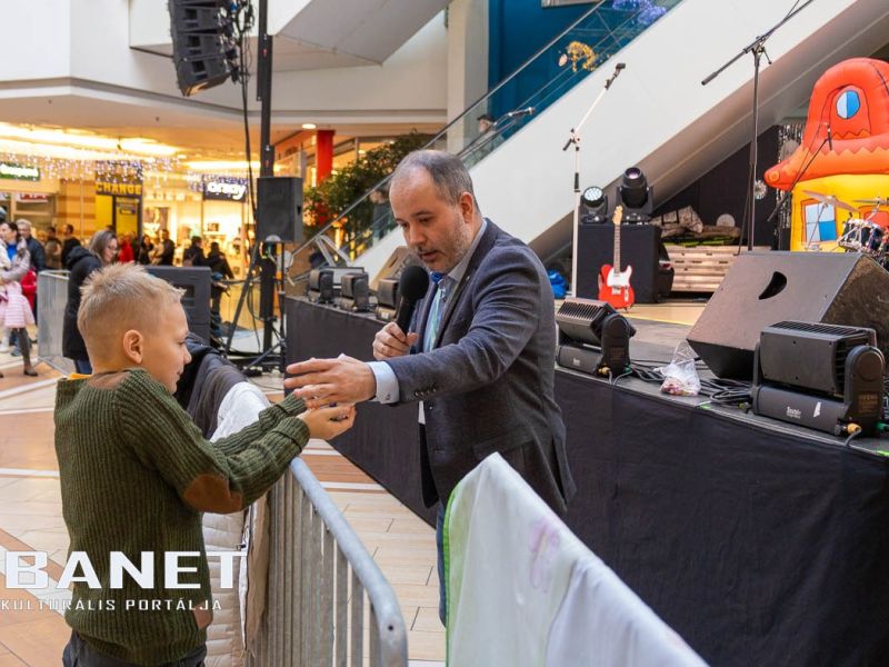 Megkezdődött a 23. szülinapi buli a Csaba Centerben Megkezdődött a 23. szülinapi buli a Csaba Centerben
