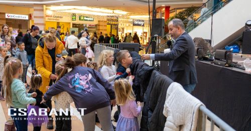 Megkezdődött a 23. szülinapi buli a Csaba Centerben Megkezdődött a 23. szülinapi buli a Csaba Centerben
