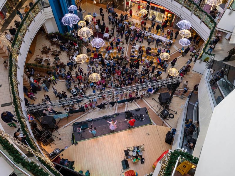 Megkezdődött a 23. szülinapi buli a Csaba Centerben Megkezdődött a 23. szülinapi buli a Csaba Centerben