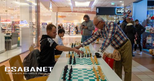 Megkezdődött a 23. szülinapi buli a Csaba Centerben Megkezdődött a 23. szülinapi buli a Csaba Centerben