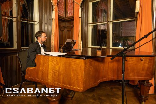 Újévi koncert a Wenckheim-kastélyban Szabadkígyóson, 2025. Újévi koncert a Wenckheim-kastélyban Szabadkígyóson, 2025.