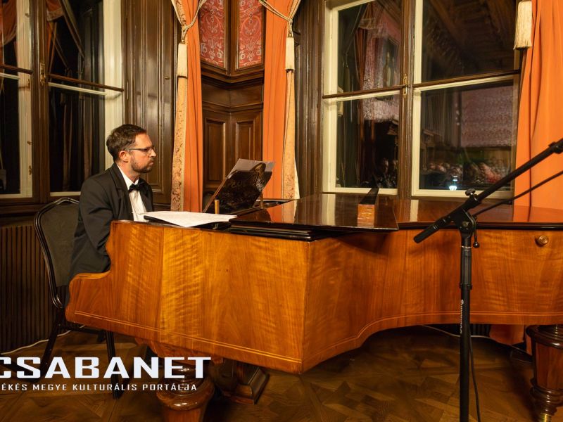 Újévi koncert a Wenckheim-kastélyban Szabadkígyóson, 2025.  Újévi koncert a Wenckheim-kastélyban Szabadkígyóson, 2025.