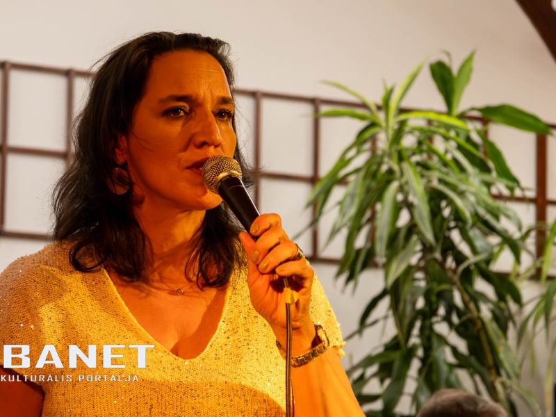 viraglanyok ejszakaja viraglanyok ejszakaja